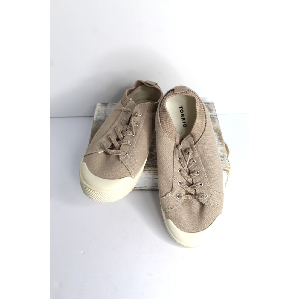 Torrid‎ Shoes Women's 9.5WW Beige White Ribbed Cuff Ankle Sneakers Lace up